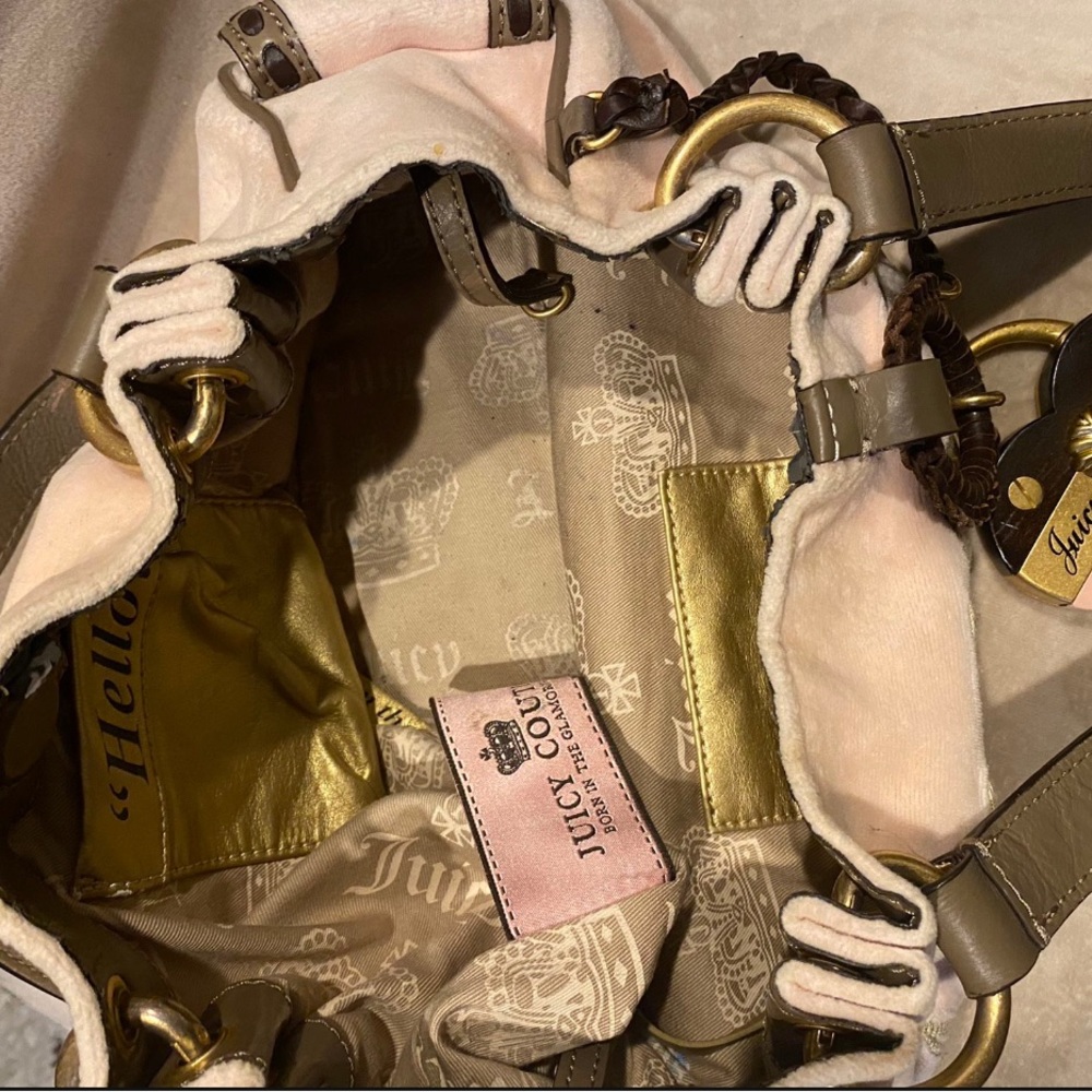 💯Authentic 🌸Y2K VINTAGE VERY RARE JUICY COUTURE SATCHEL 🌸 - Picture 2 of 2